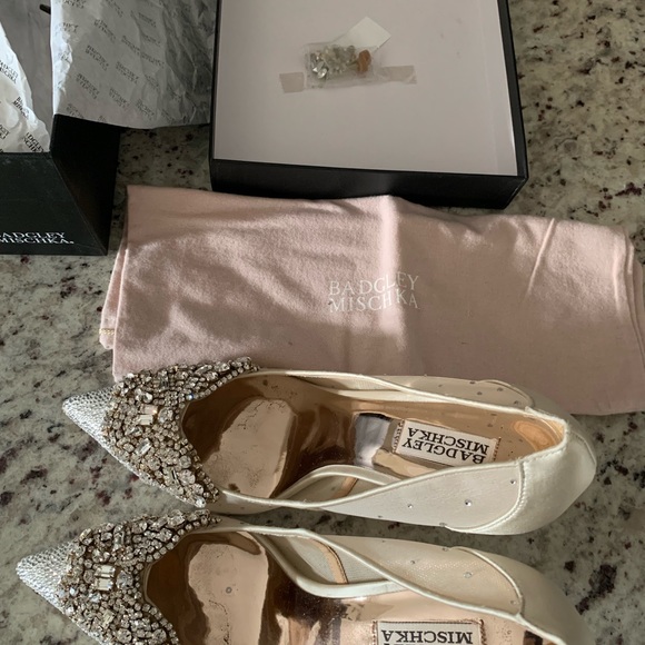 Badgley Mischka Quintana Crystal & Mesh High-Heel Pumps Size 9.5 - Picture 13 of 16